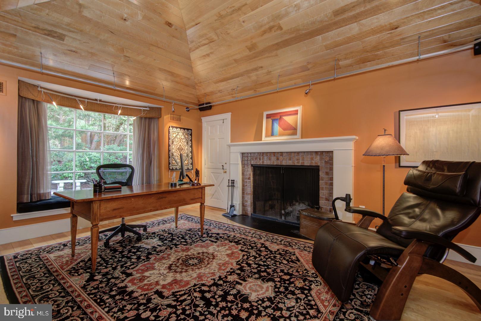 723 Glengarry Road Philadelphia, PA 19118 - Photo 4 of 30 Gallery Image 4
