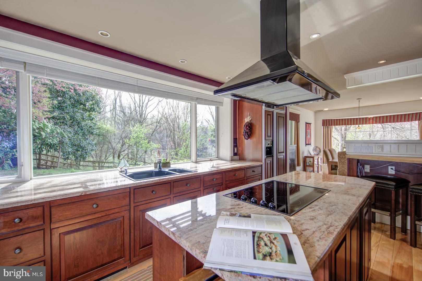 723 Glengarry Road Philadelphia, PA 19118 - Photo 7 of 30 Gallery Image 7