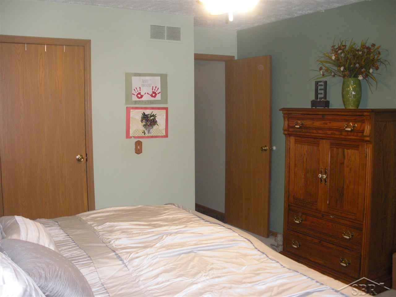 6465 Caine Road Vassar, MI 48768 - Photo 10 of 36 31335326-9.JPG