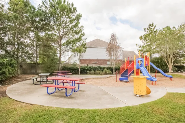 $2,265 | 17914 Seco Creek Lane, Humble, TX 77396