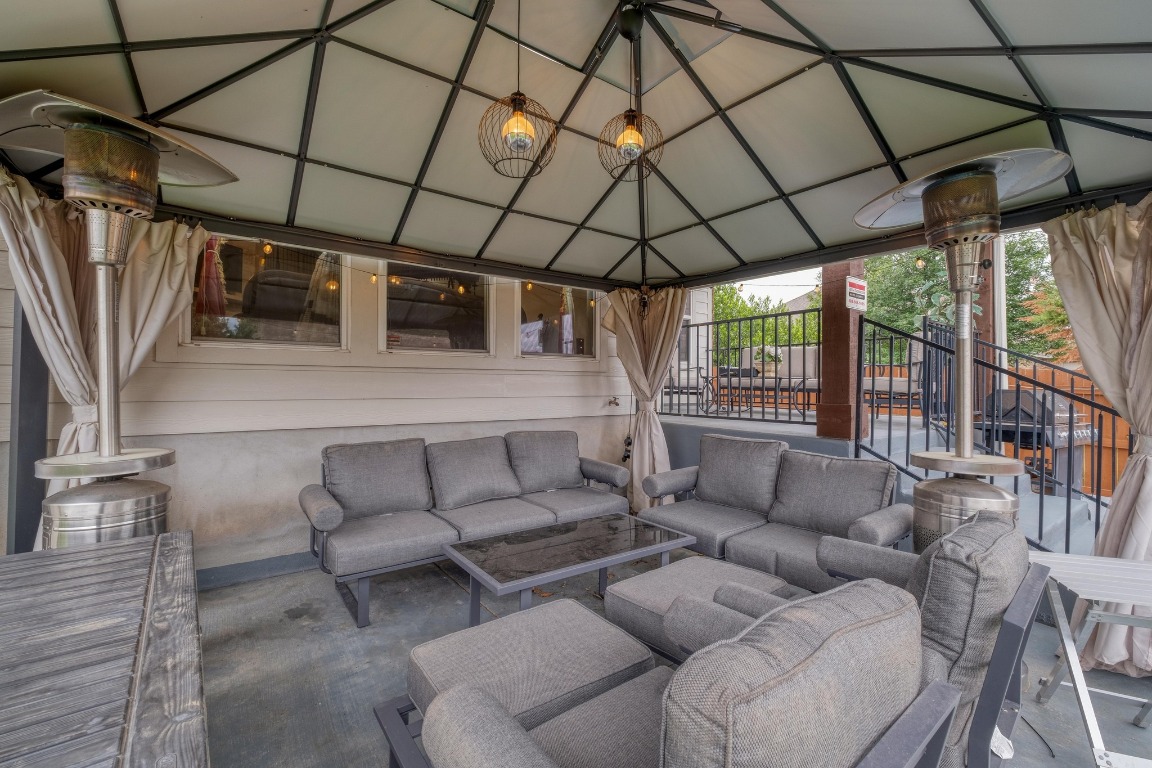 3040 Sachen Street Georgetown, TX 78626 - Photo 33 of 40 a living room with furniture a couch and a table