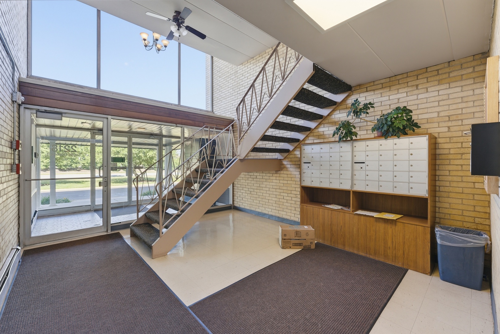 2218 South Goebbert Road, Unit 496 Arlington Heights, IL 60005 - Photo 15 of 22 Gallery Image 15