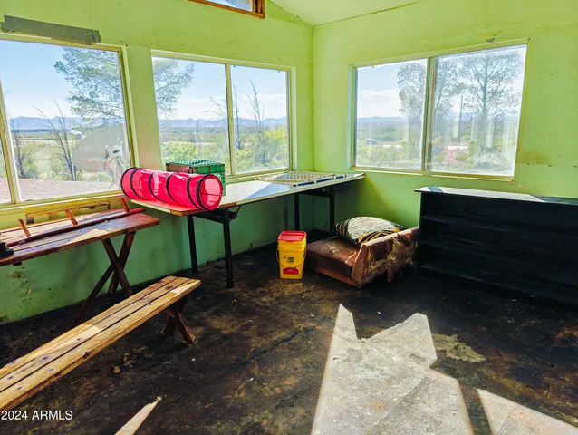 a bathroom with a toilet and a bathtub