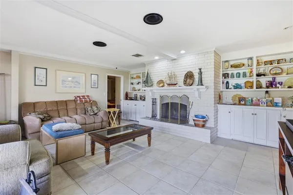 $375,000 | 834 Heather Lane, Oakdale, LA 71463