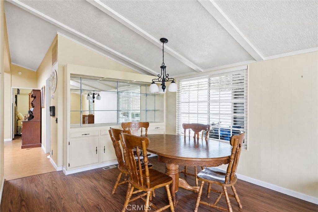 1675 Los Osos Valley Road, Unit 223 Los Osos, CA 93402 - Photo 8 of 32 Dining Area (Virtually Edited)