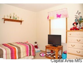 2905 South Walnut Street Springfield, IL 62704 - Photo 8 of 10