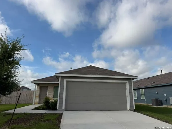 $1,650 | 1402 Bertha Branch, San Antonio, TX 78224