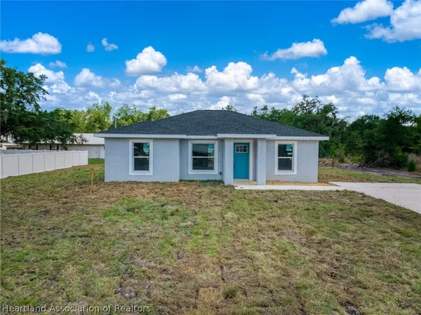 $249,000 | 2721 West Exeter Road, Avon Park, FL 33825