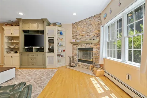 $1,999,999 | 1040 Washington Avenue, Plainview, NY 11803