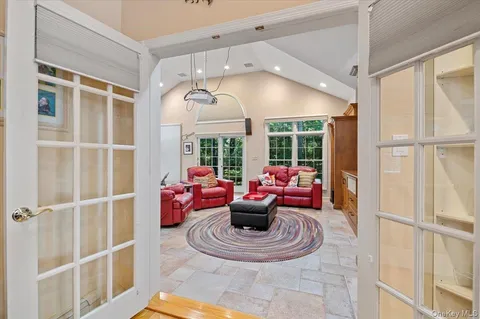 $1,999,999 | 1040 Washington Avenue, Plainview, NY 11803