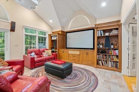 $1,999,999 | 1040 Washington Avenue, Plainview, NY 11803