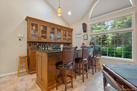 $1,999,999 | 1040 Washington Avenue, Plainview, NY 11803