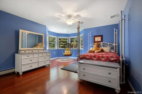 $1,999,999 | 1040 Washington Avenue, Plainview, NY 11803