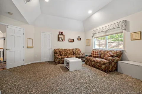 $1,999,999 | 1040 Washington Avenue, Plainview, NY 11803