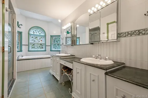 $1,999,999 | 1040 Washington Avenue, Plainview, NY 11803