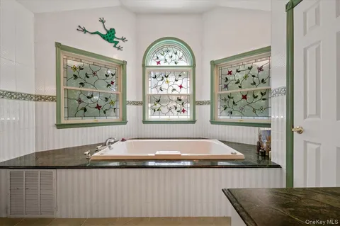 $1,999,999 | 1040 Washington Avenue, Plainview, NY 11803