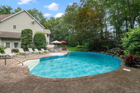 $1,999,999 | 1040 Washington Avenue, Plainview, NY 11803