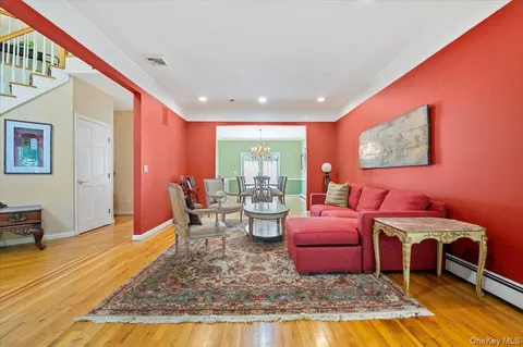 $1,999,999 | 1040 Washington Avenue, Plainview, NY 11803