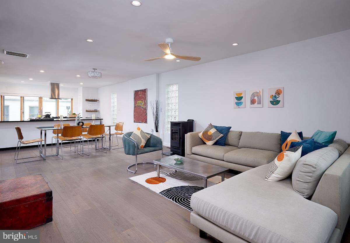 1233 C Street Southeast Washington, DC 20003 - Photo 2 of 9