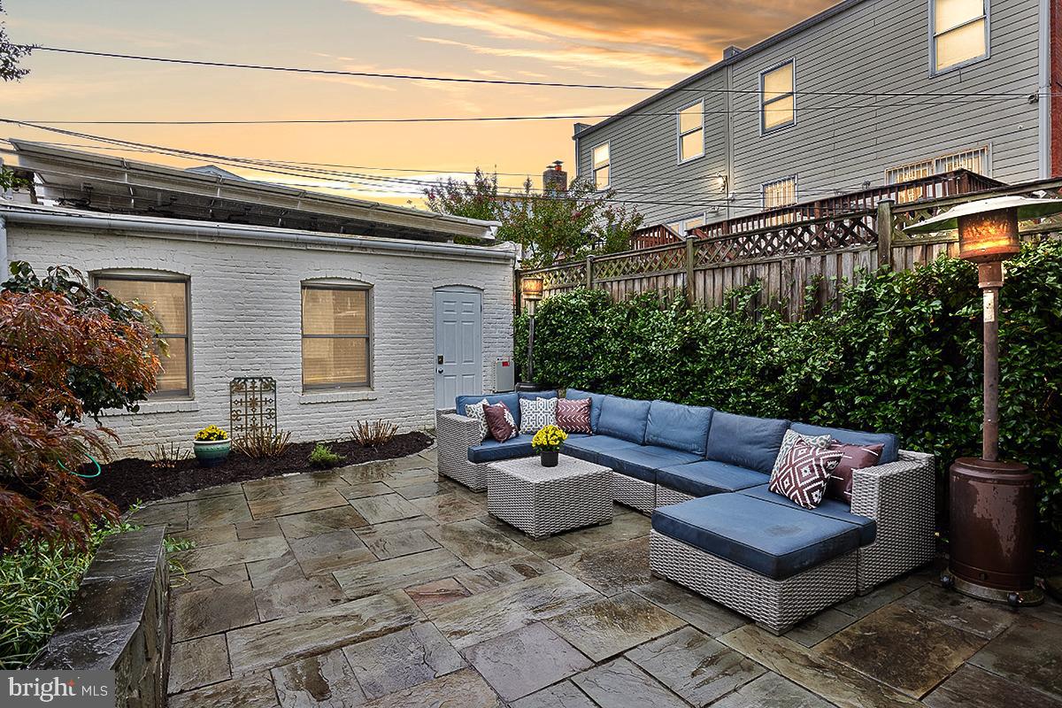 1233 C Street Southeast Washington, DC 20003 - Photo 5 of 9