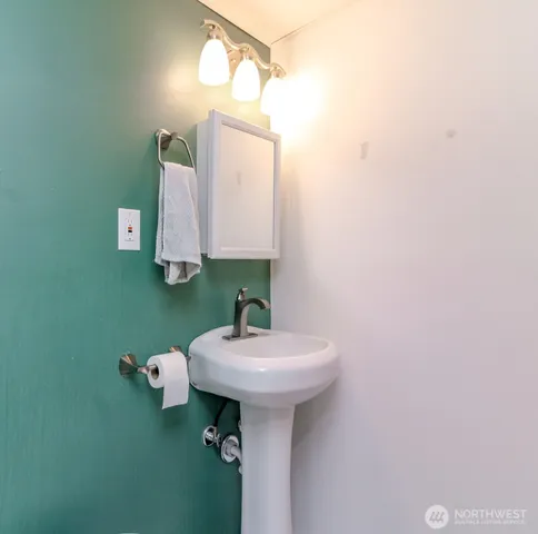 $625,000 | 445 Buena Vista Avenue, Fircrest, WA 98466