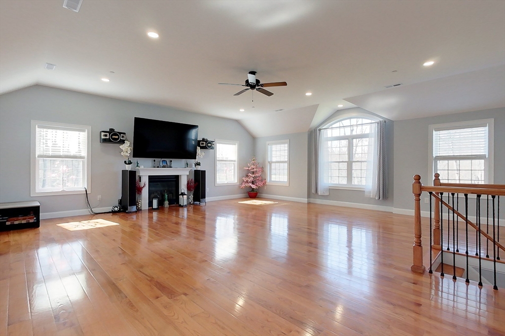 3 Chamberlain Way Pepperell, MA 01463 - Photo 11 of 42