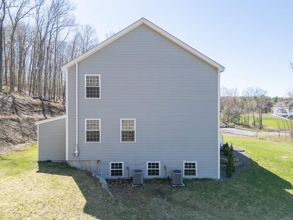 3 Chamberlain Way Pepperell, MA 01463 - Photo 33 of 42