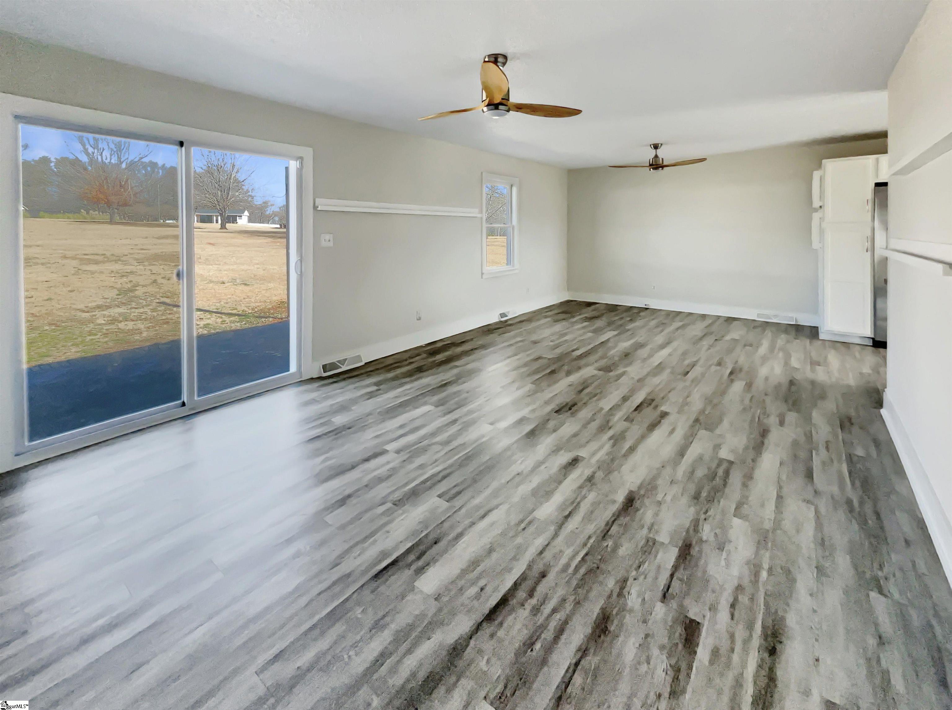 1102 Mount Zion Road Spartanburg, SC 29303 - Photo 3 of 19 Gallery Image 3
