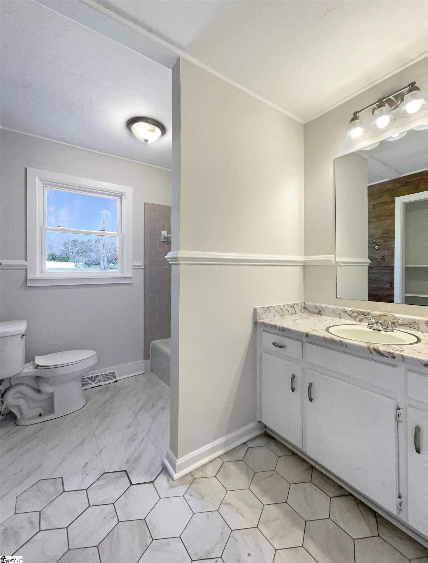 1102 Mount Zion Road Spartanburg, SC 29303 - Photo 7 of 19 Gallery Image 7
