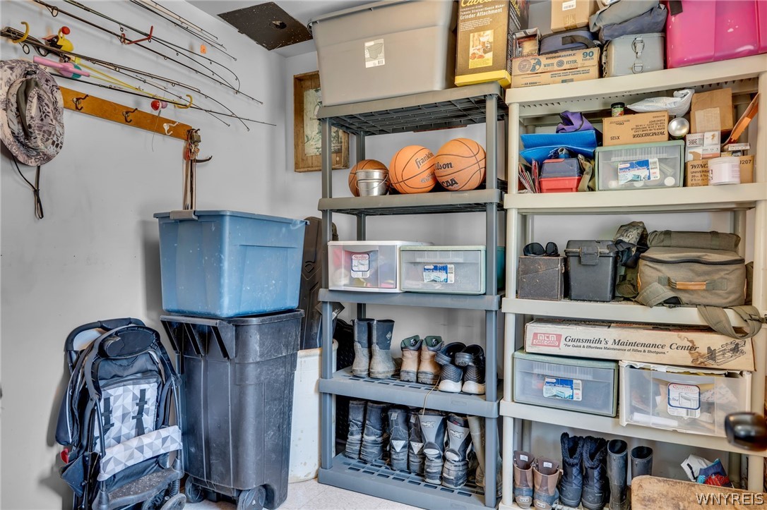 1957 Schwab Road Sheldon, NY 14167 - Photo 38 of 50 Mudroom Space