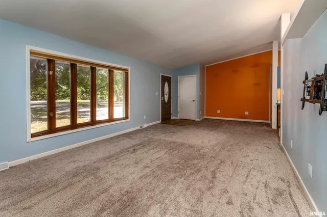 $229,900 | 4799 Highway 37, Marion, IL 62959