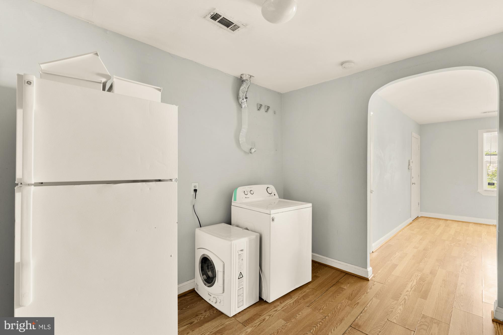 1227 18th Place Northeast Washington, DC 20002 - Photo 10 of 23 a utility room with dryer and washer