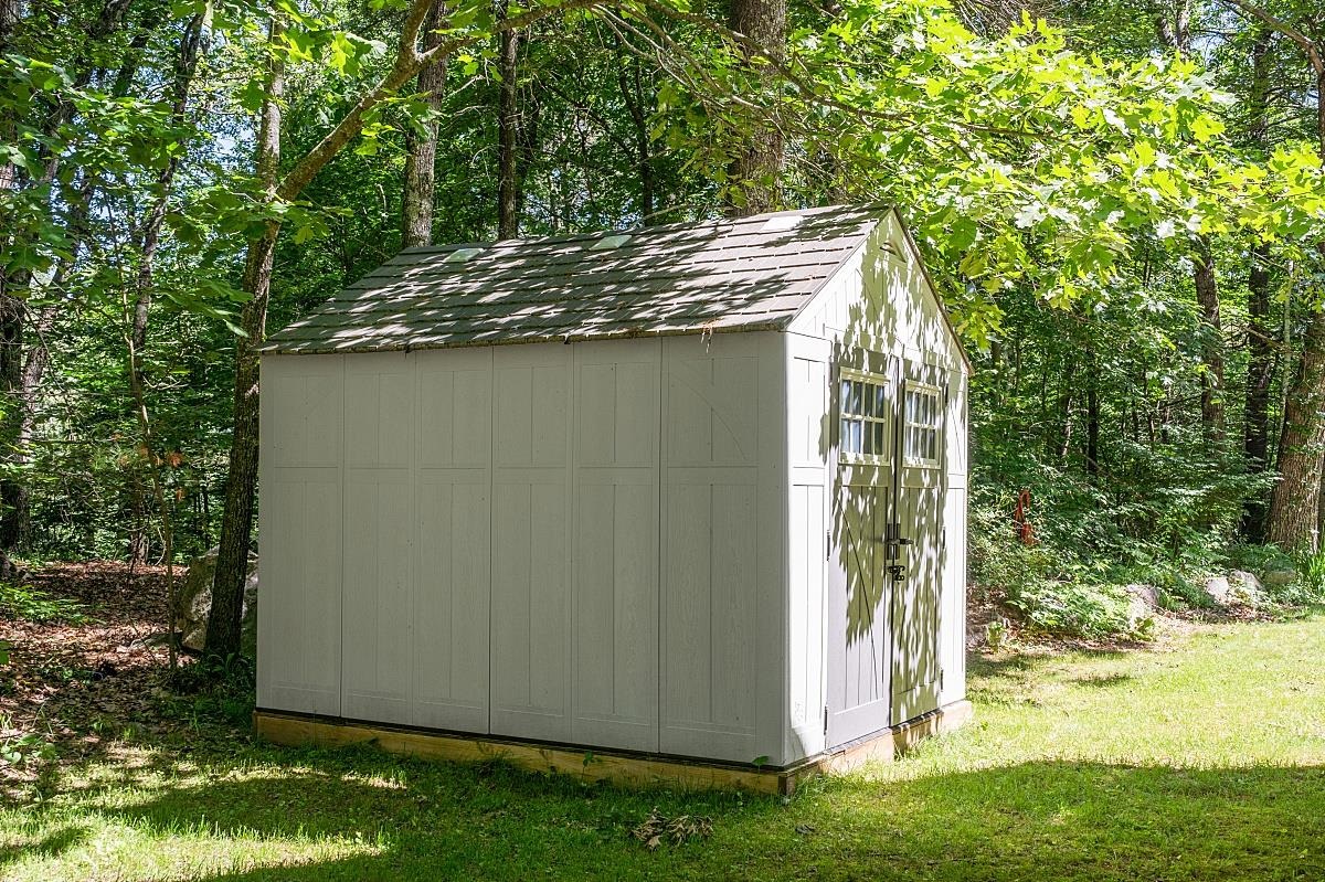 3 Showell Pond Road Sandown, NH 03873 - Photo 11 of 37