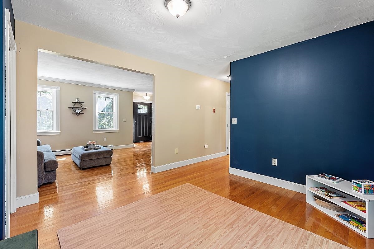 3 Showell Pond Road Sandown, NH 03873 - Photo 17 of 37