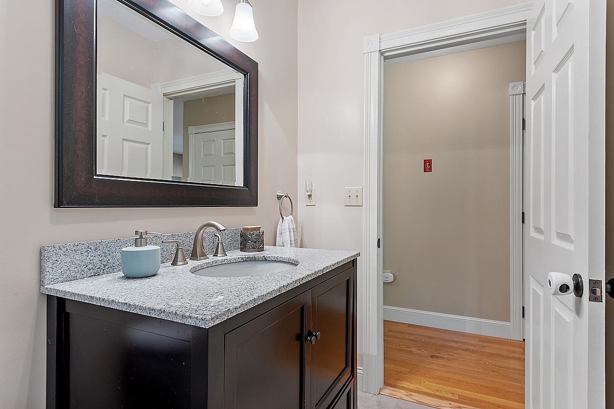 3 Showell Pond Road Sandown, NH 03873 - Photo 24 of 37