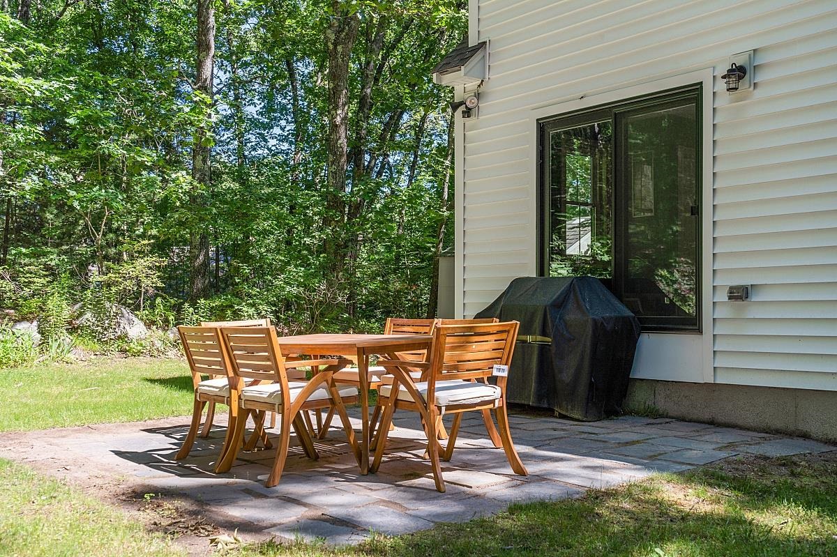 3 Showell Pond Road Sandown, NH 03873 - Photo 10 of 37