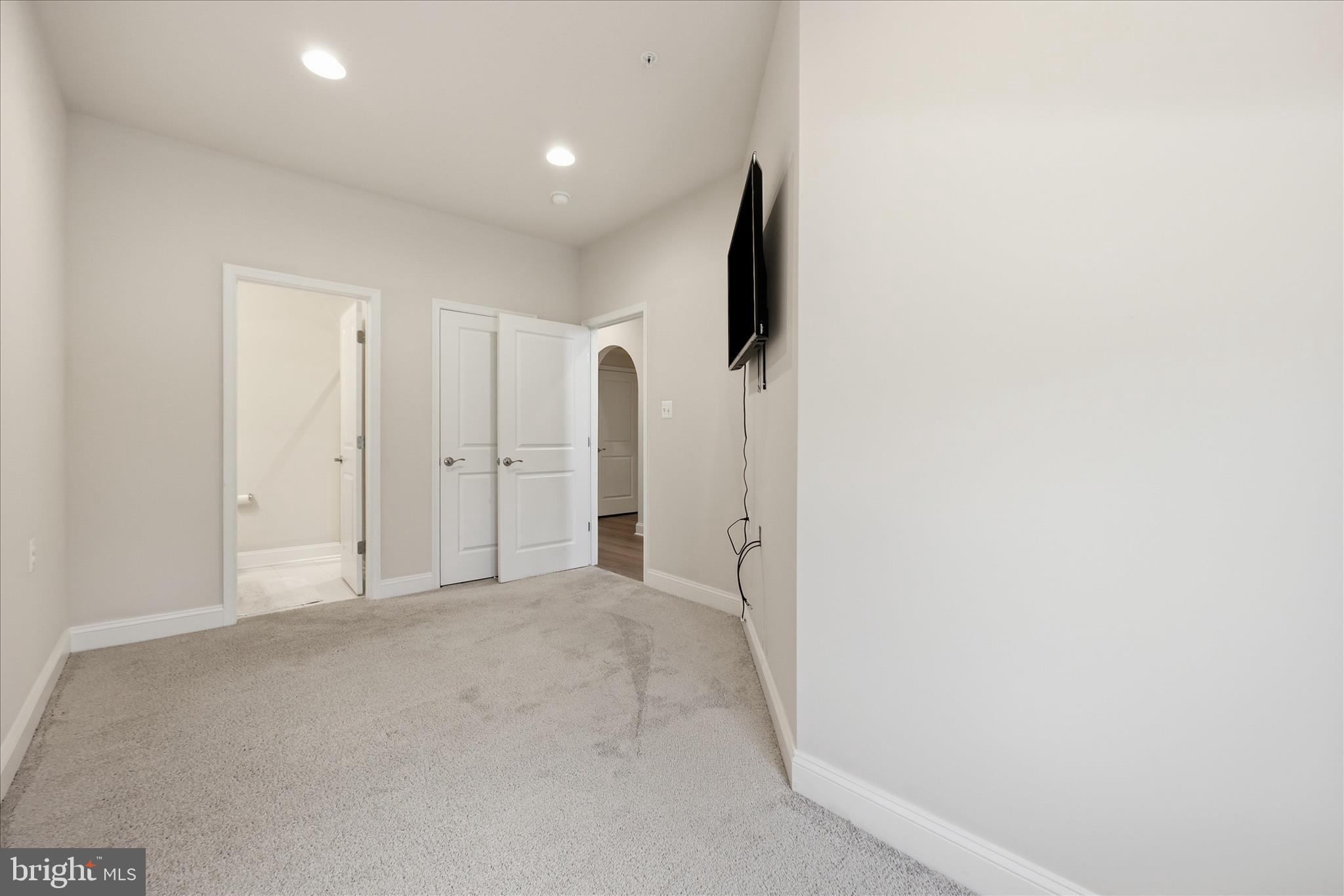 1090 Holden Road Frederick, MD 21701 - Photo 38 of 60 Family Room