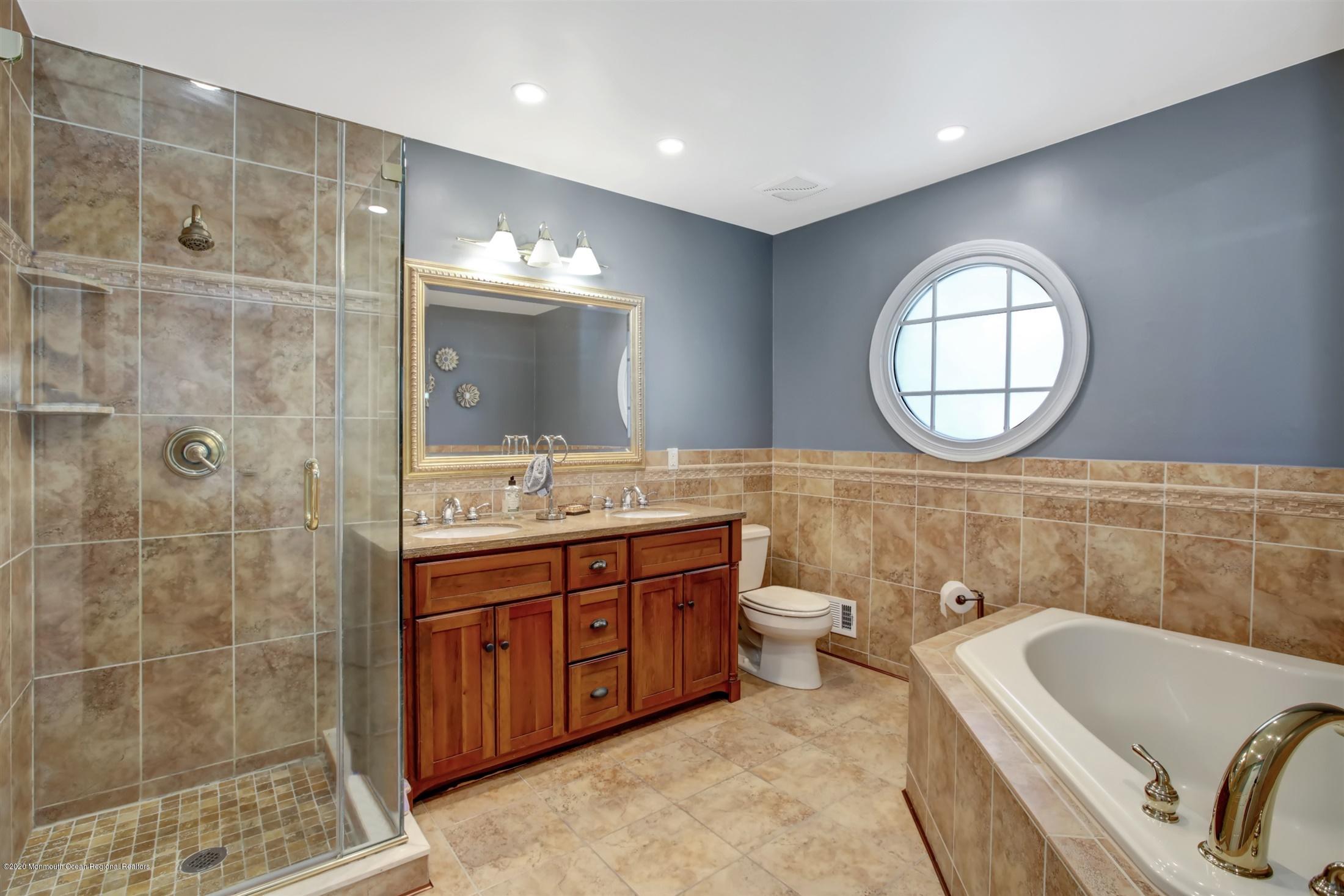 1 Rue Monet Jackson, NJ 08527 - Photo 26 of 35 24-Bathroom
