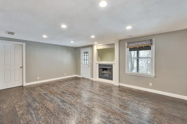 $3,200 | 20401 Matterhorn Drive, Lawrenceburg, IN 47025