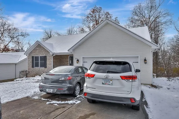 $3,200 | 20401 Matterhorn Drive, Lawrenceburg, IN 47025