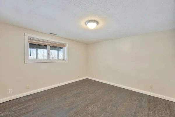 $3,200 | 20401 Matterhorn Drive, Lawrenceburg, IN 47025