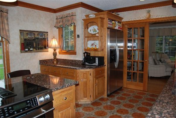 337 Appleton Street North Andover, MA 01845 - Photo 5 of 22 Gallery Image 5