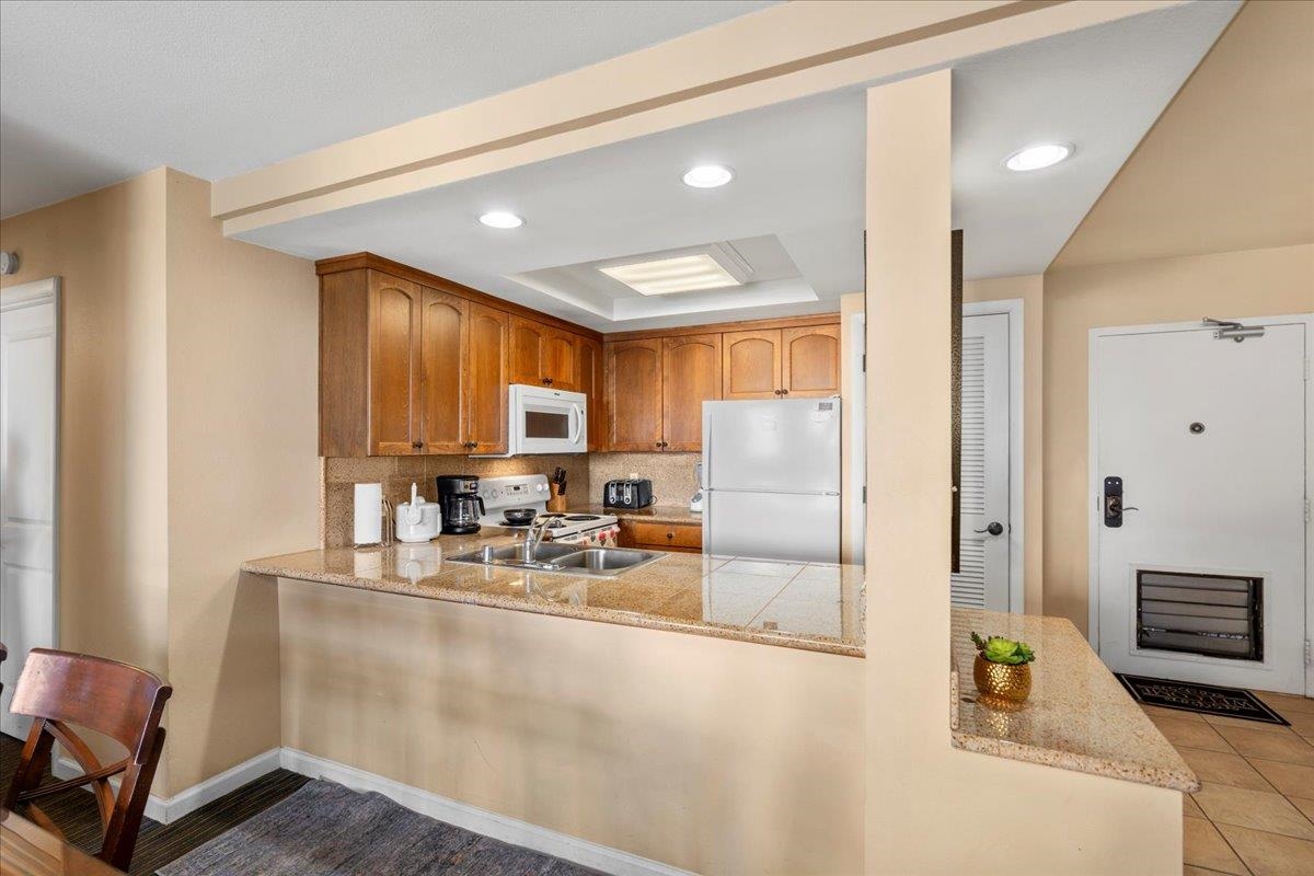 4401 Lower Honoapiilani Road, Unit B401 Lahaina, HI 96761 - Photo 10 of 42