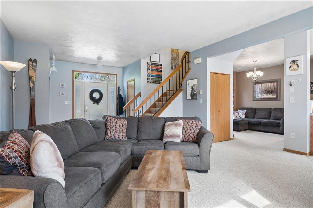 1871 Eagles Ridge Way Hidden Valley, PA 15502 - Photo 4 of 40