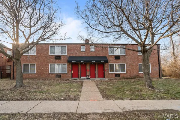 $3,800,000 | 1000 Wild Cherry Lane, University City, MO 63130