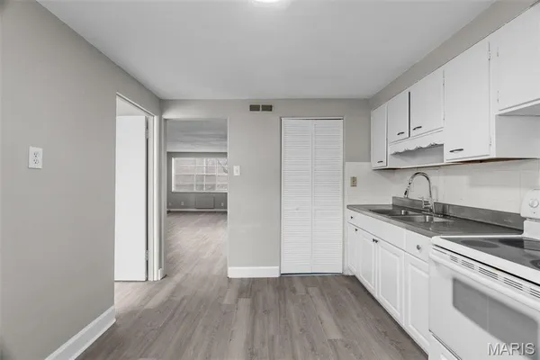 $3,800,000 | 1000 Wild Cherry Lane, University City, MO 63130