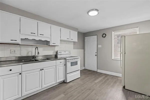$3,800,000 | 1000 Wild Cherry Lane, University City, MO 63130