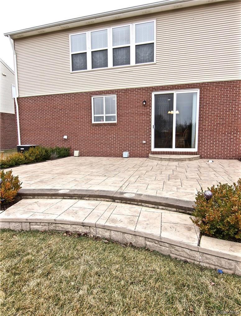 49941 Gracechurch Road Macomb, MI 48044 - Photo 26 of 30 IMG_4285.jpg