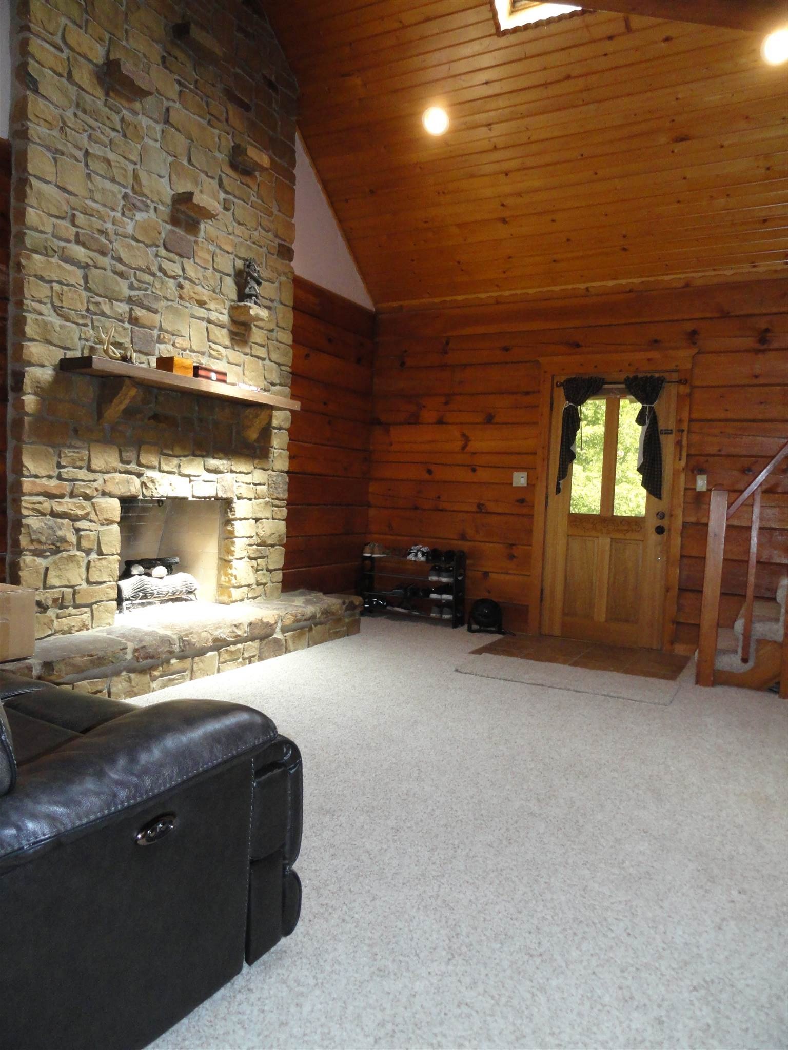 9779 West Gardner Road Bloomington, IN 47403 - Photo 3 of 24
