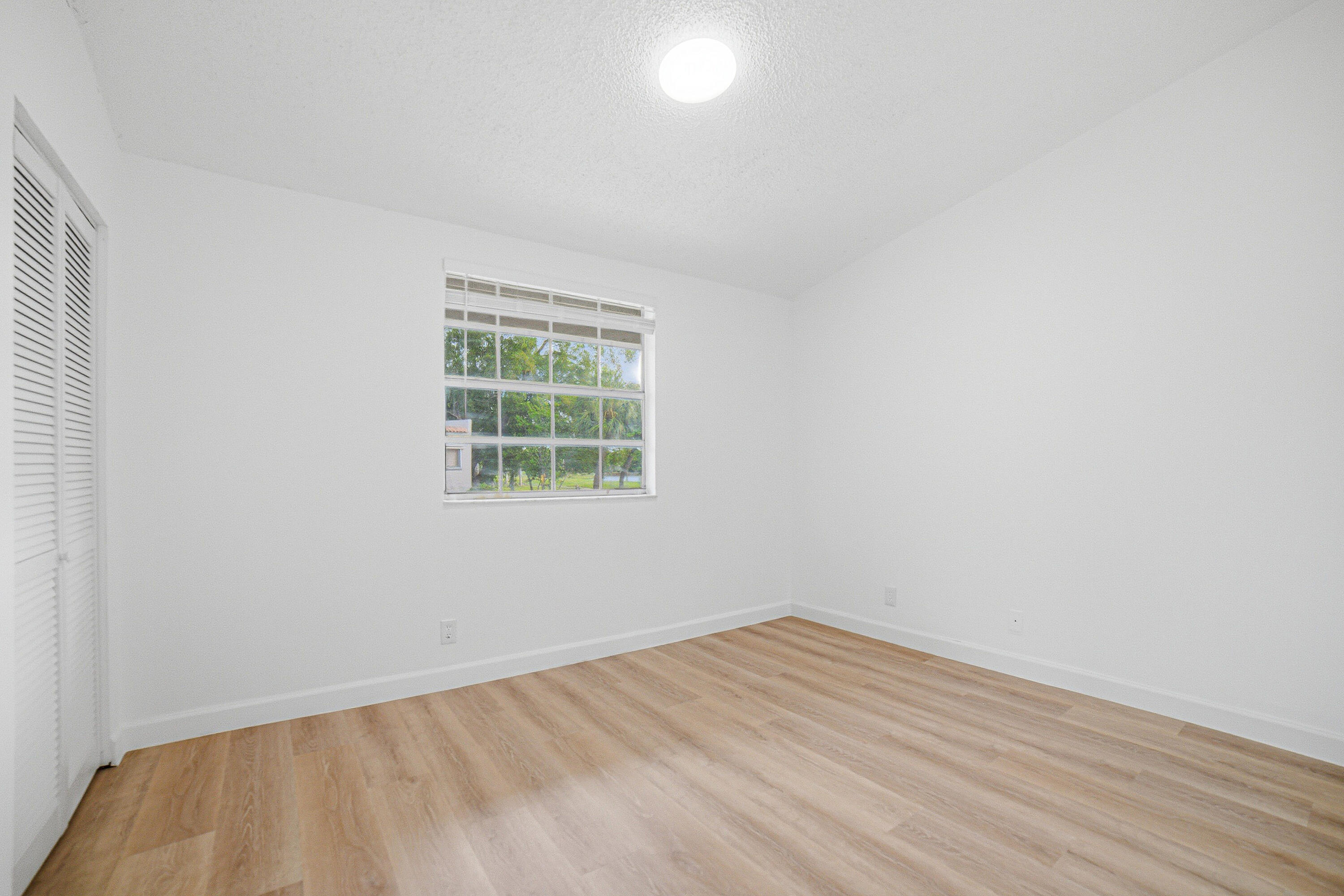 8207 Fairway Road, Unit 8207 Sunrise, FL 33351 - Photo 21 of 34 Bedroom1